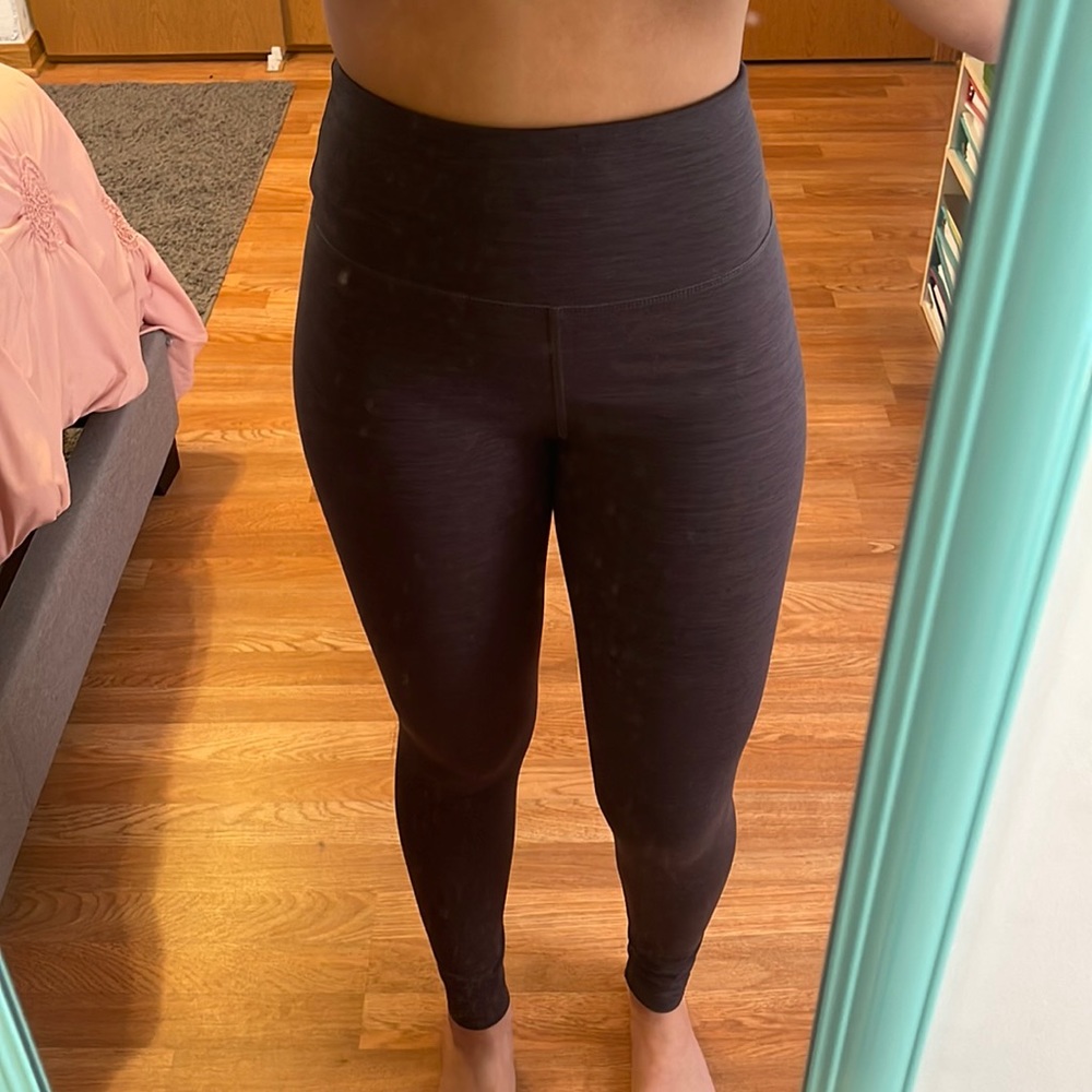 American Eagle gray and black leggings!
